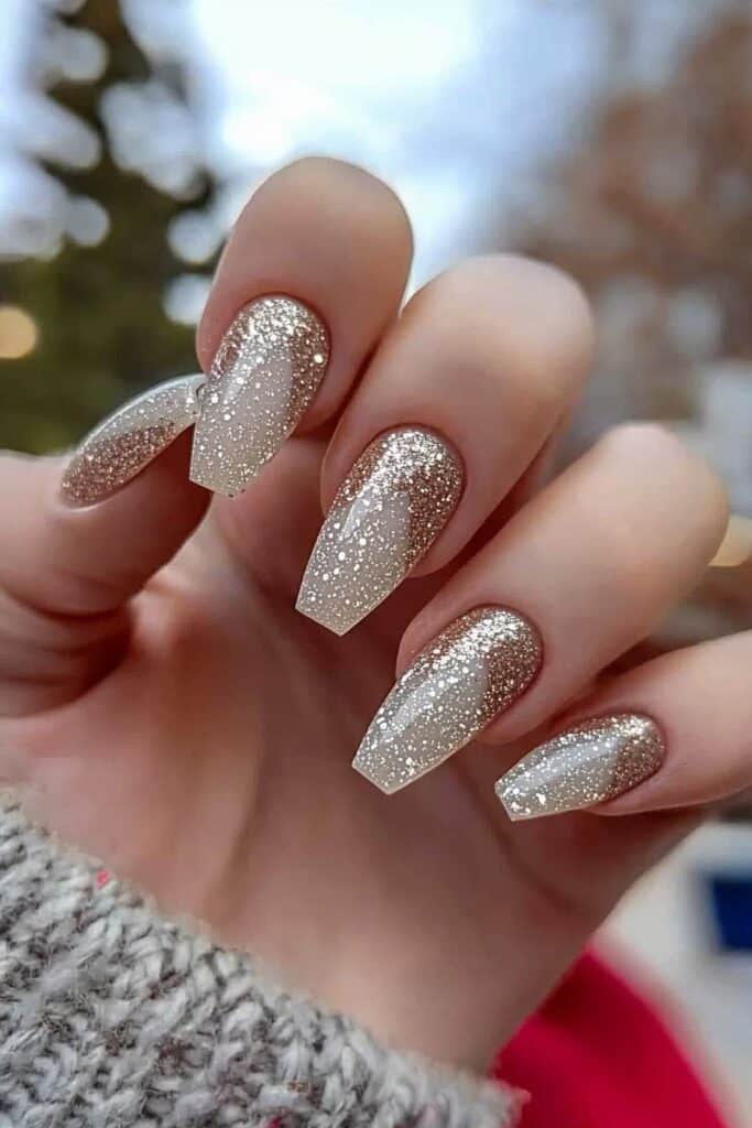 Short neutral winter nails with frosted glitter ombre