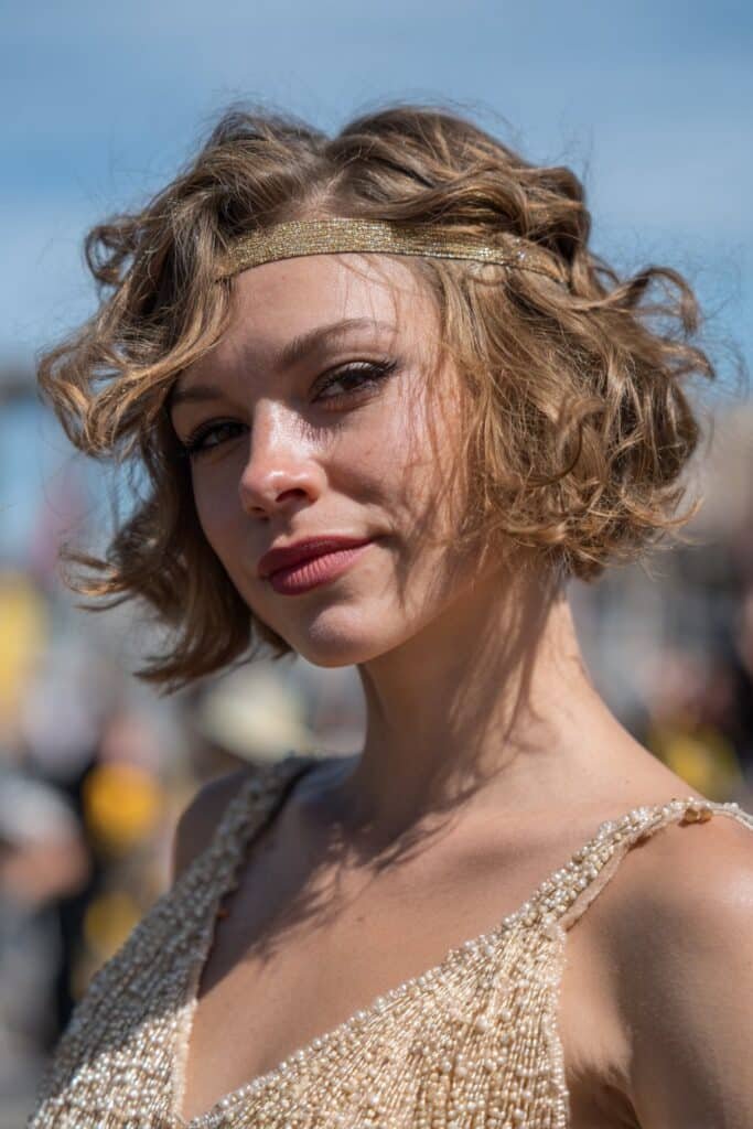 woman with flapper bob hairstyle, short bob with soft waves