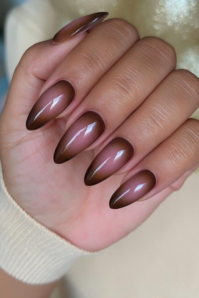 Mocha aura nails with creamy nude centers fading into caramel and deep mocha edges