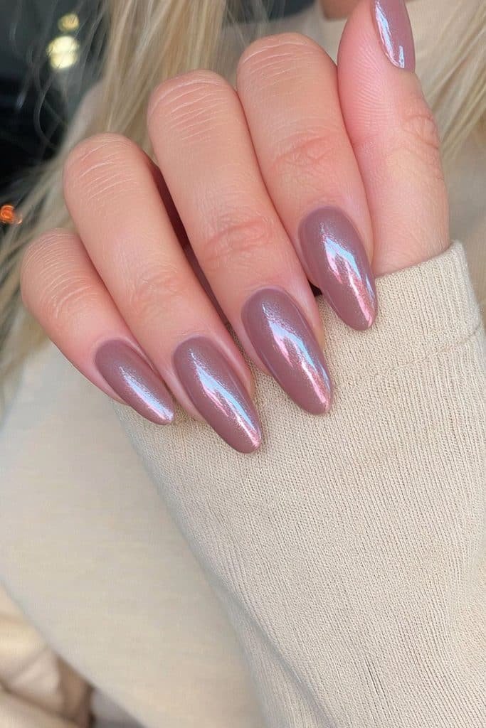 Mocha mousse chrome nails with reflective coffee-brown color and subtle bronze highlights